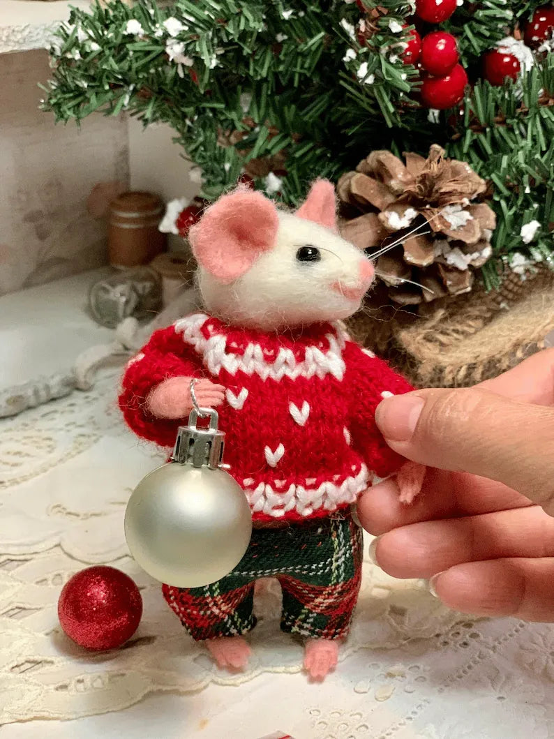 Souris de Noël en Feutrine – Poupée d'Art Fait Main (Délai : 15 Jours)
