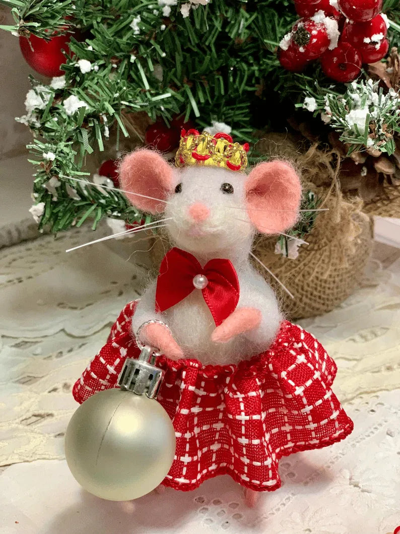 Souris de Noël en Feutrine – Poupée d'Art Fait Main (Délai : 15 Jours)