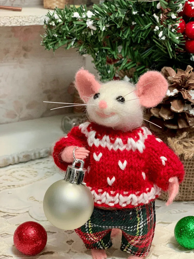 Souris de Noël en Feutrine – Poupée d'Art Fait Main (Délai : 15 Jours)