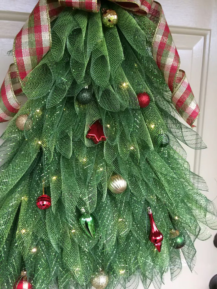 Couronne de Noël en Forme de Sapin – Faite à la Main avec Nœud Écossais