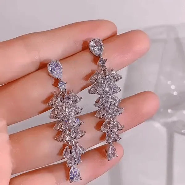 Éclat Féérique – Boucles d’Oreilles Sapins de Noël Étincelants