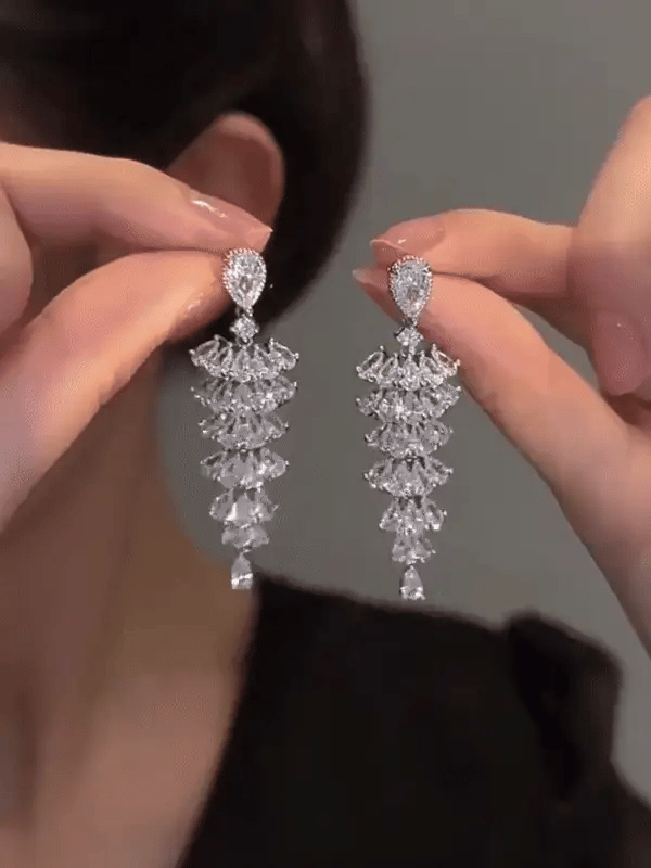 Éclat Féérique – Boucles d’Oreilles Sapins de Noël Étincelants