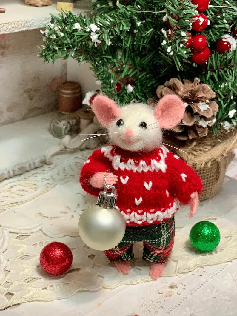 Souris de Noël en Feutrine – Poupée d'Art Fait Main (Délai : 15 Jours)