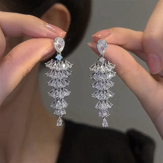 Éclat Féérique – Boucles d’Oreilles Sapins de Noël Étincelants