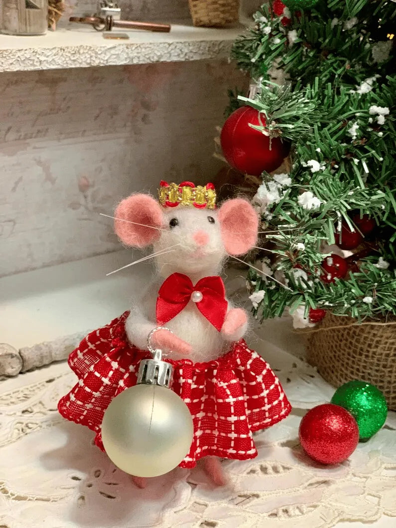 Souris de Noël en Feutrine – Poupée d'Art Fait Main (Délai : 15 Jours)